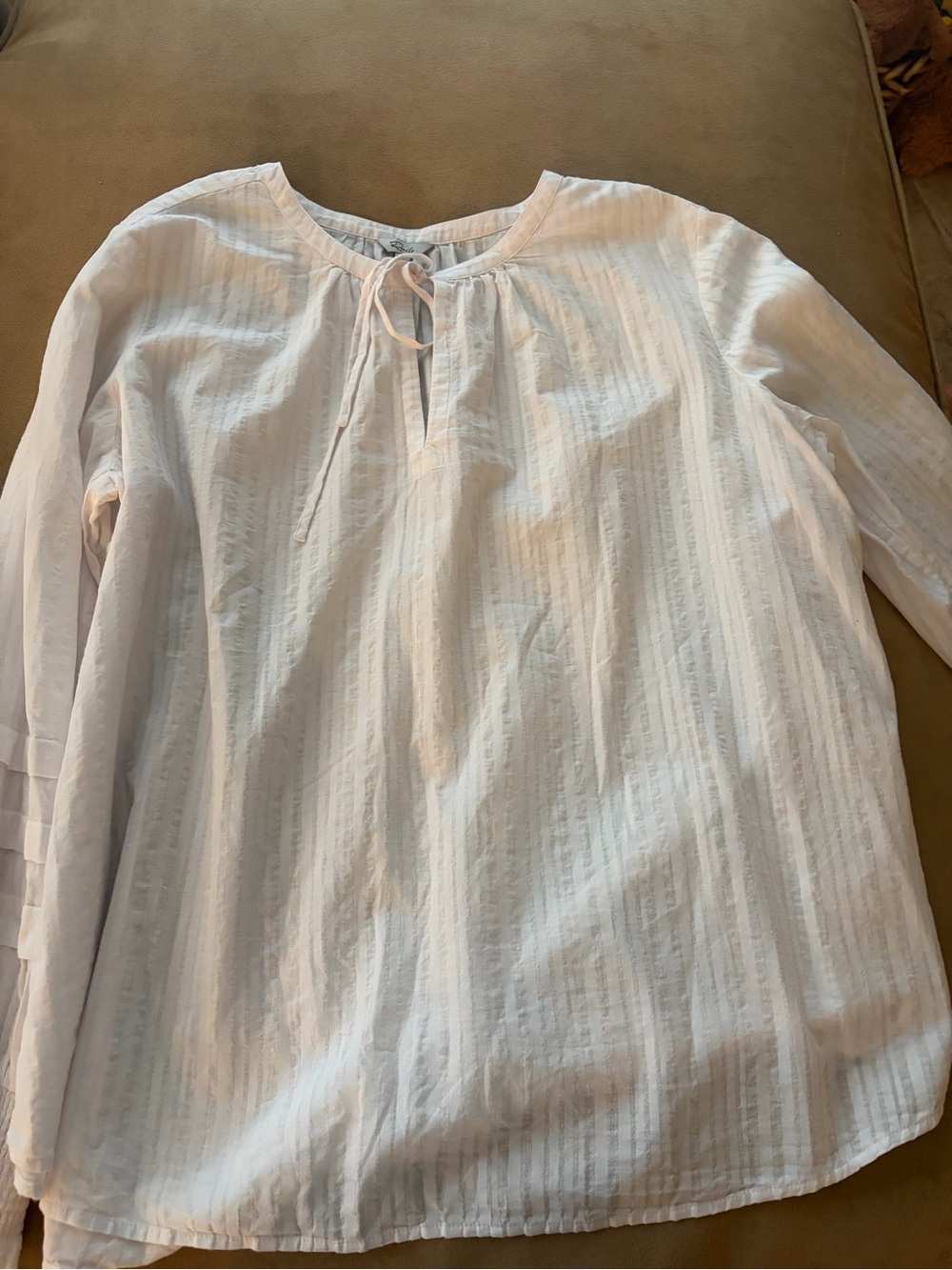 Lightweight White Long-Sleeve Shirt - Casual Tie-Neck